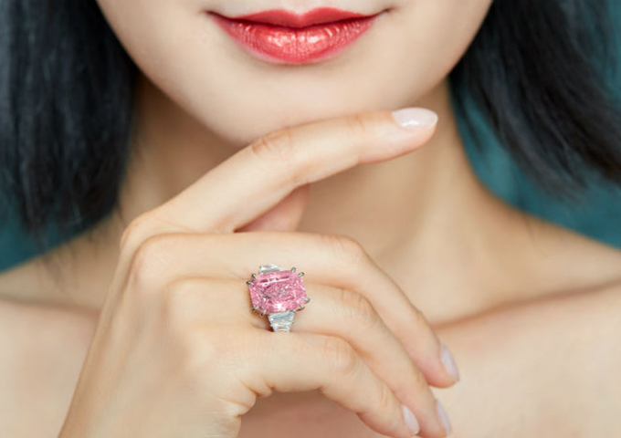 Fancy vivid purplish pink diamond clearance